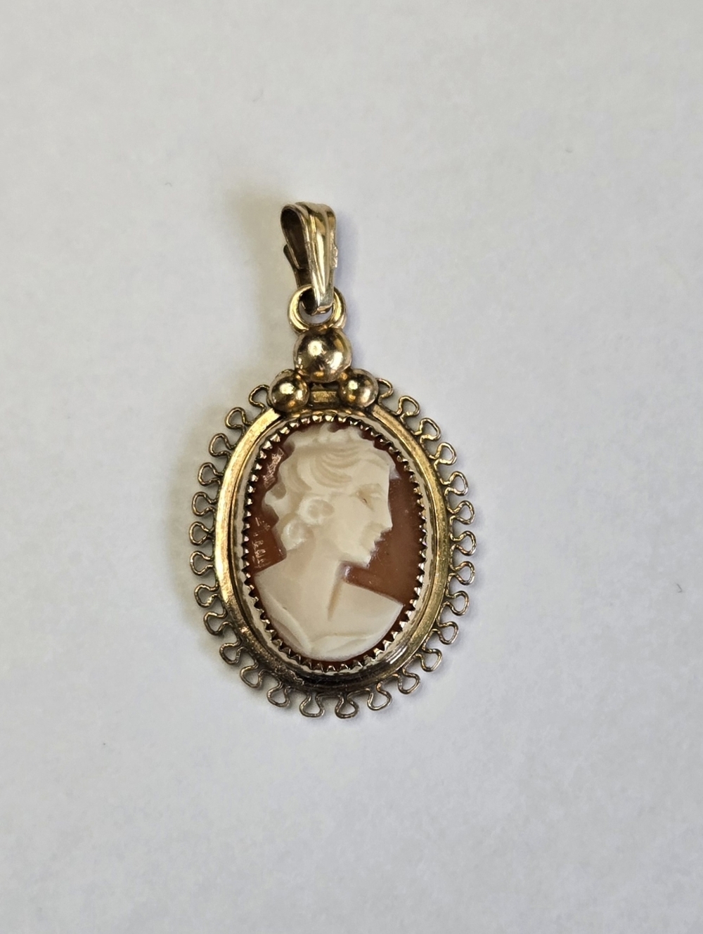 Vintage 12K Gold Filled Cameo Pendant – 1930's